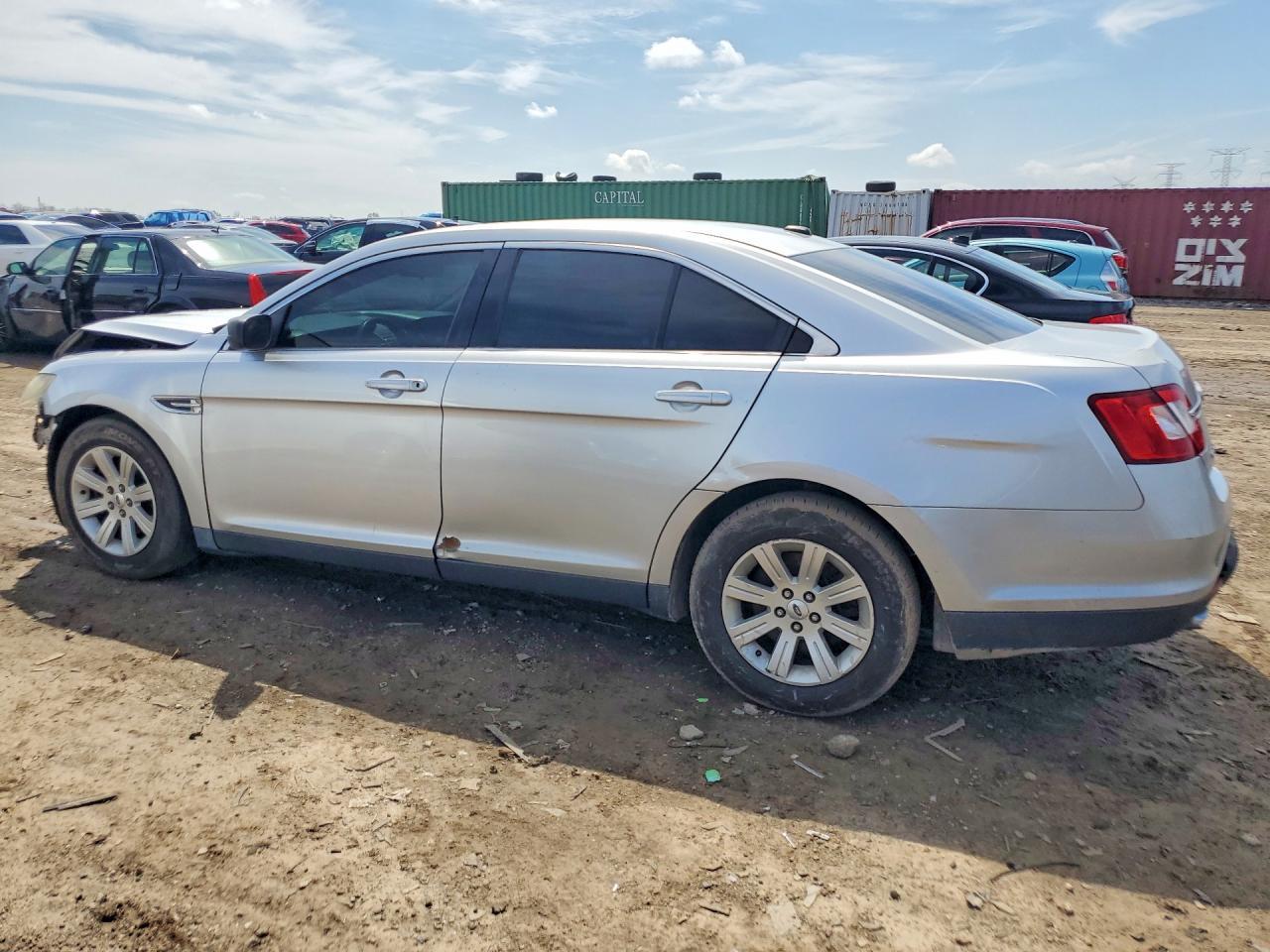 2010 Ford Taurus Se - Image 2