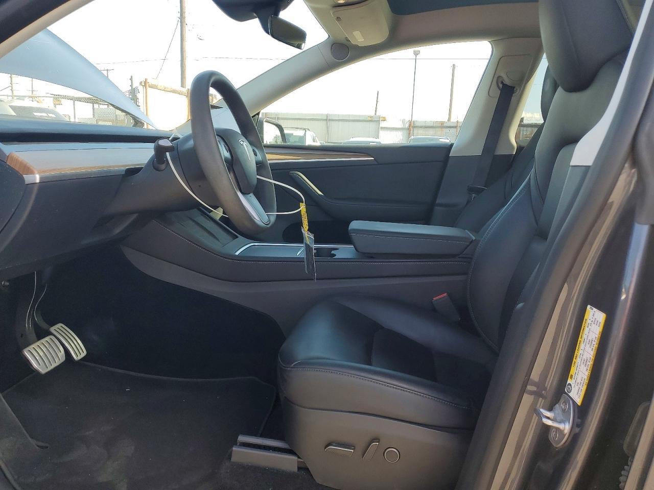 2023 Tesla Model Y - Фото 7