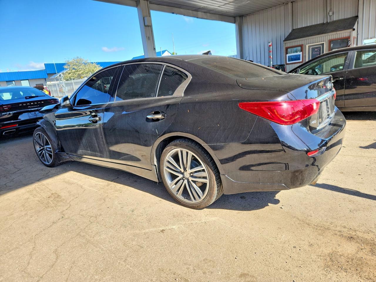 2015 Infiniti Q50 Premium - Image 2