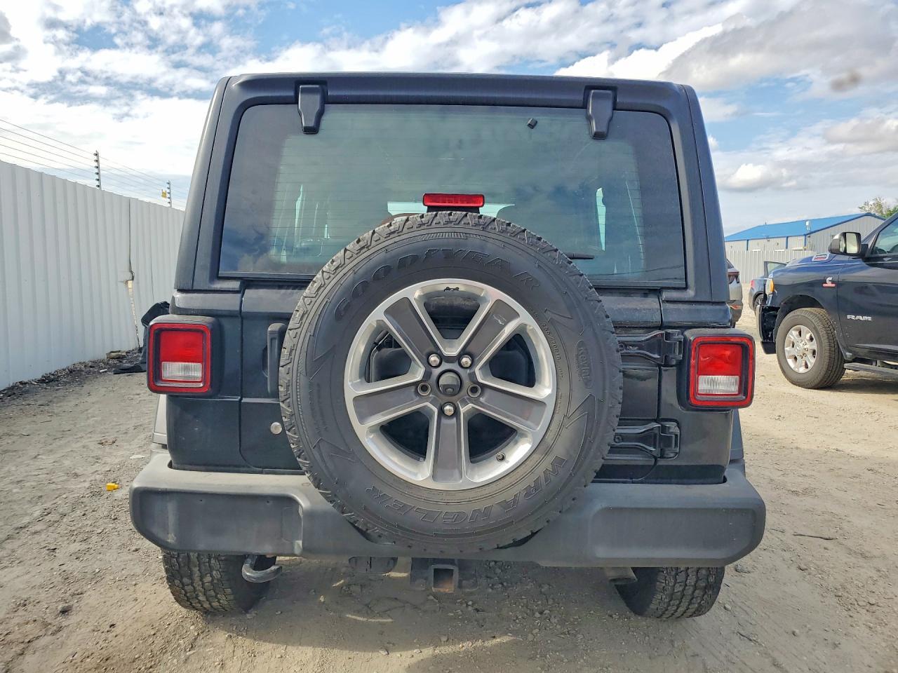 2020 Jeep Wrangler Unlimited Sport - Фото 6