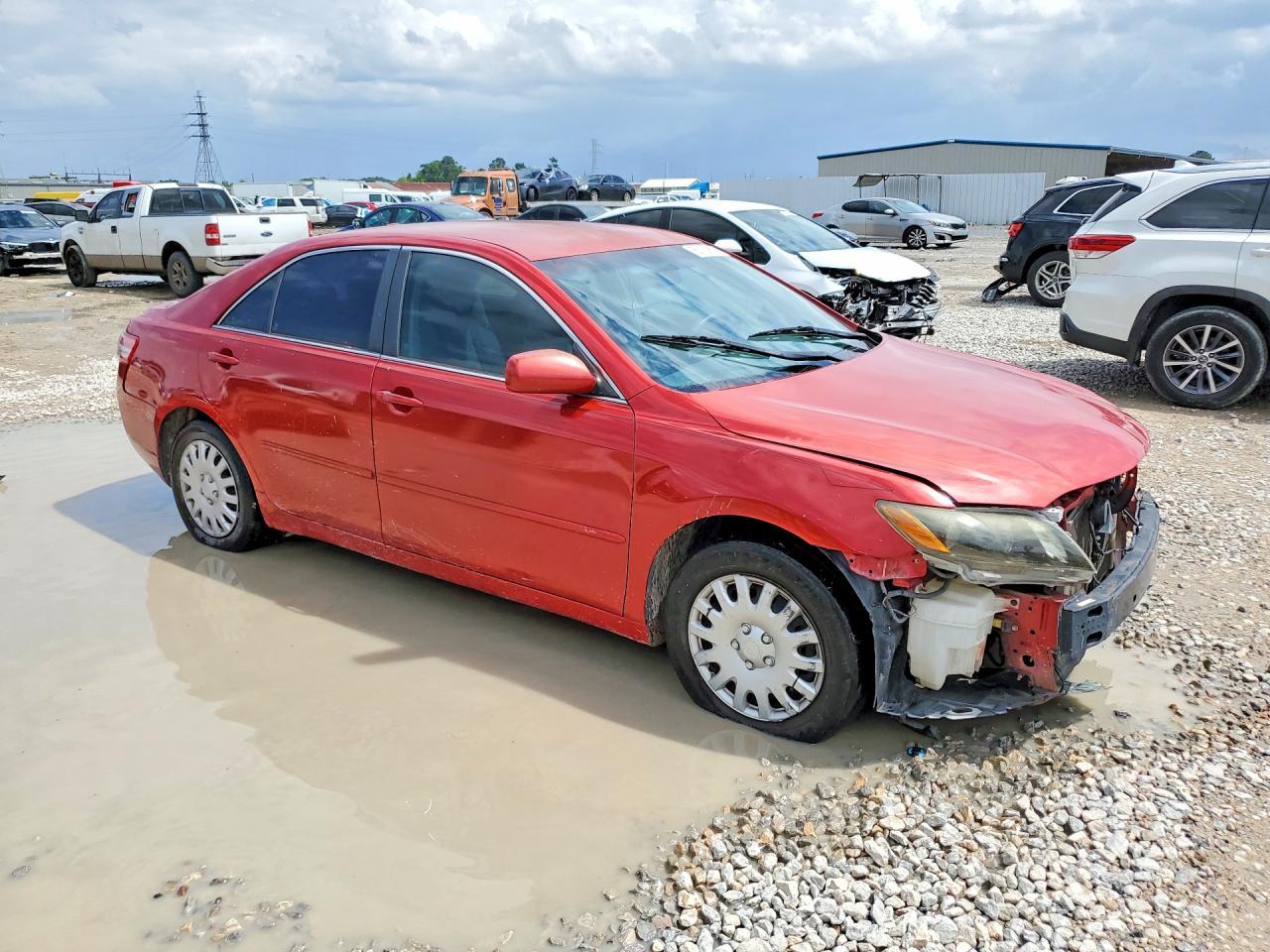 2010 Toyota Camry Le - Фото 4