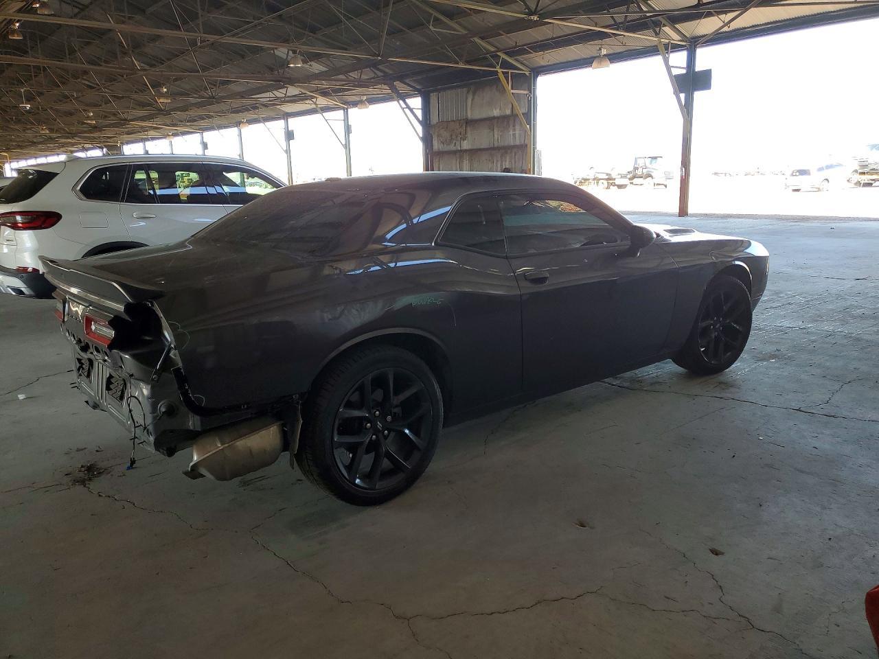 2021 Dodge Challenger Sxt - Фото 3