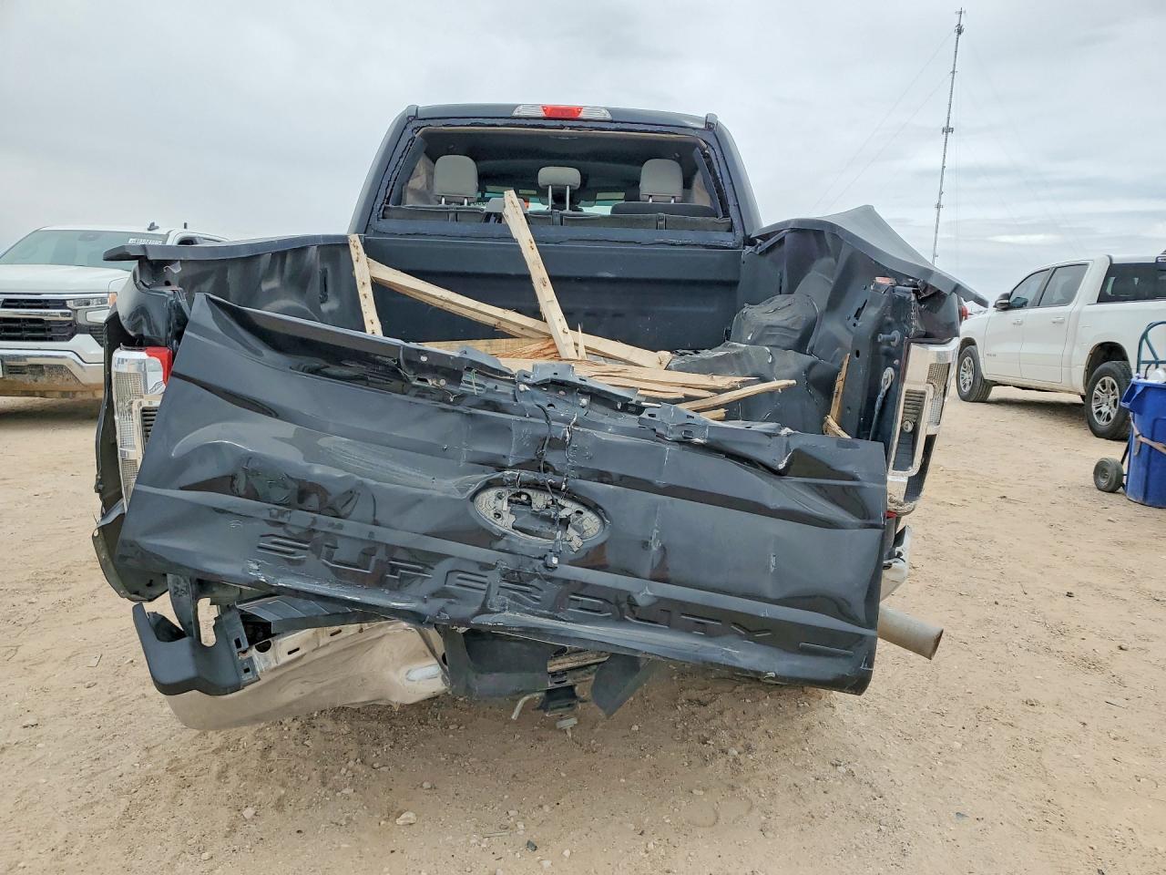 2017 Ford F250 Super Duty - Image 6