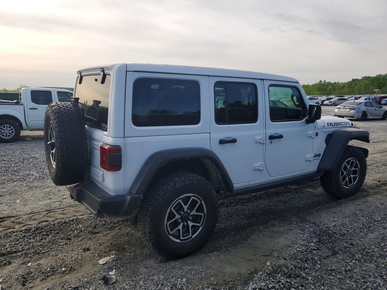 2025 Jeep Wrangler Rubicon - Фото 3