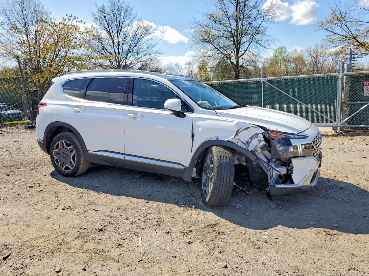 2023 Hyundai Santa Fe Plug-In Hybrid Limited - Image 4