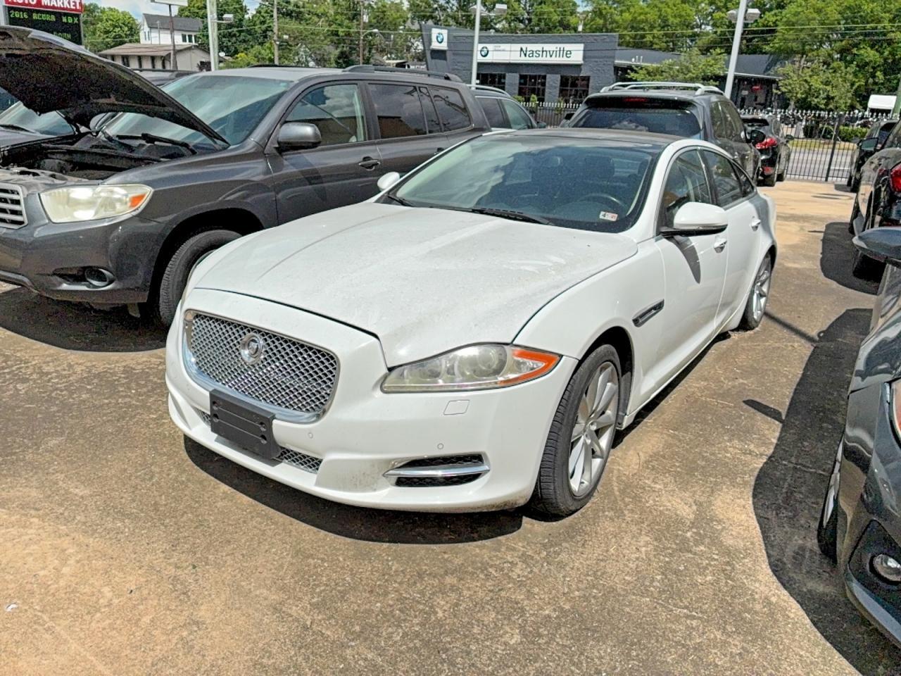 2013 Jaguar Xj - Фото 2