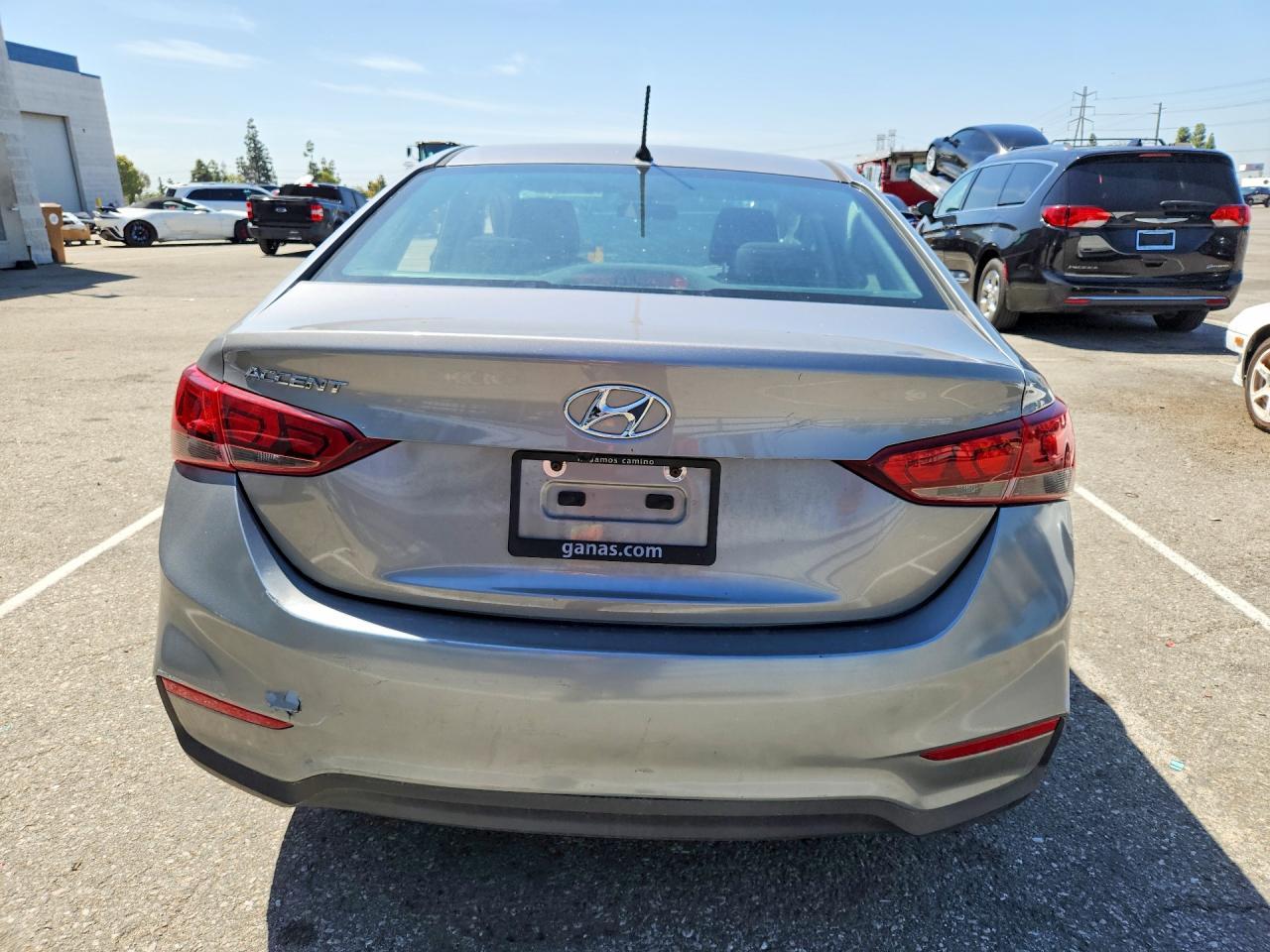 2021 Hyundai Accent Se - Фото 6