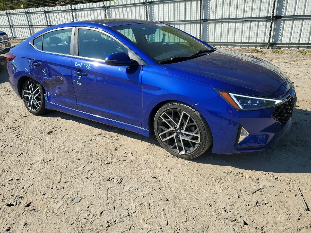 2019 Hyundai Elantra Sport - Image 4