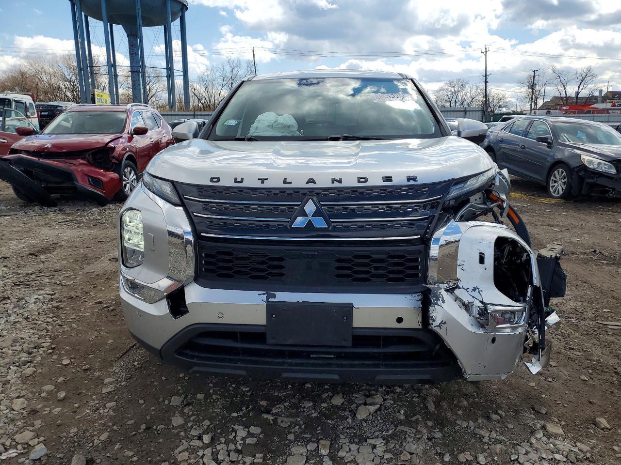 2022 Mitsubishi Outlander Se - Фото 5