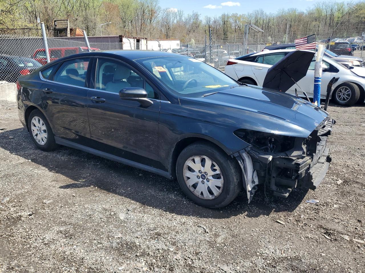 2014 Ford Fusion S - Image 4