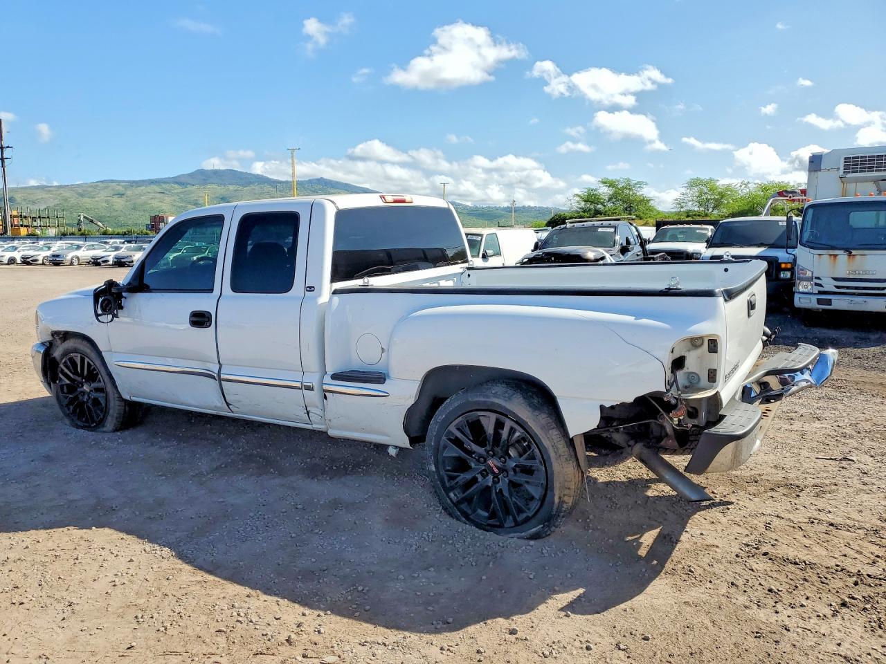 2002 GMC New Sierra C1500 - Фото 2