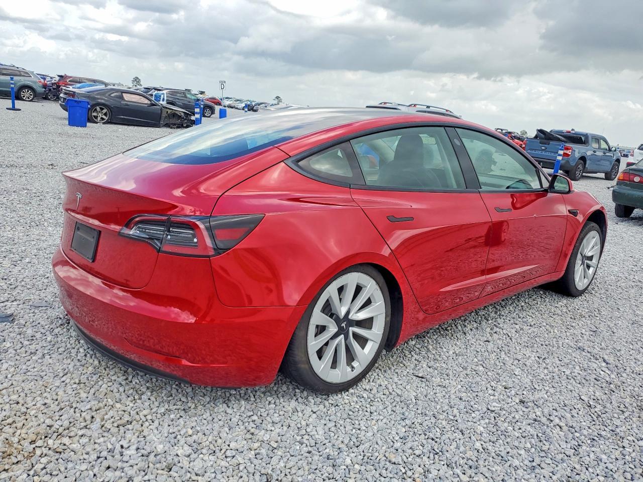 2022 Tesla Model 3 - Фото 3