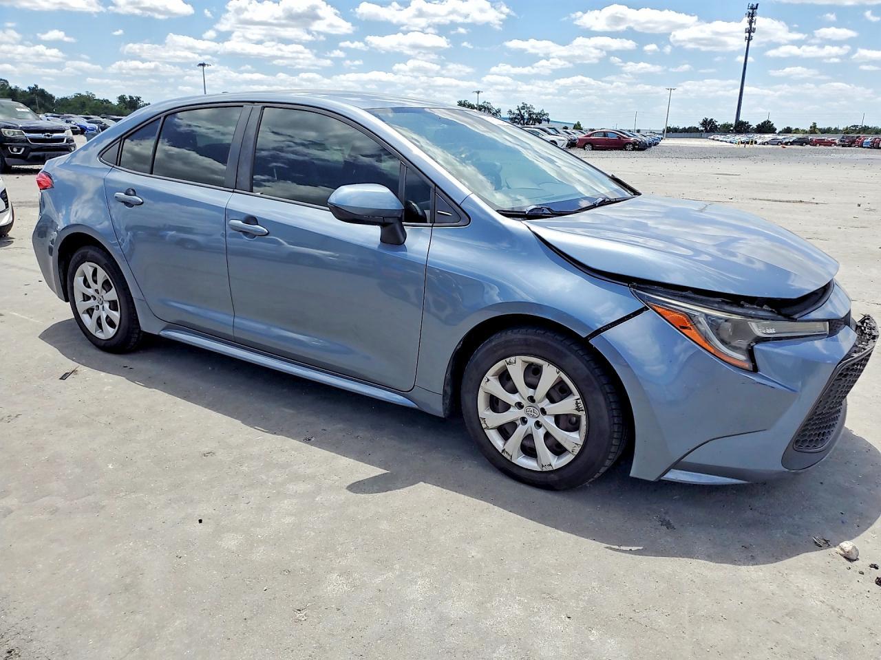 2020 Toyota Corolla Le - Image 4