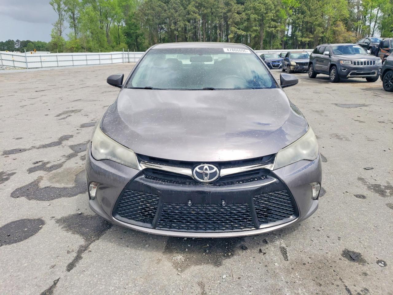 2017 Toyota Camry Se - Фото 5