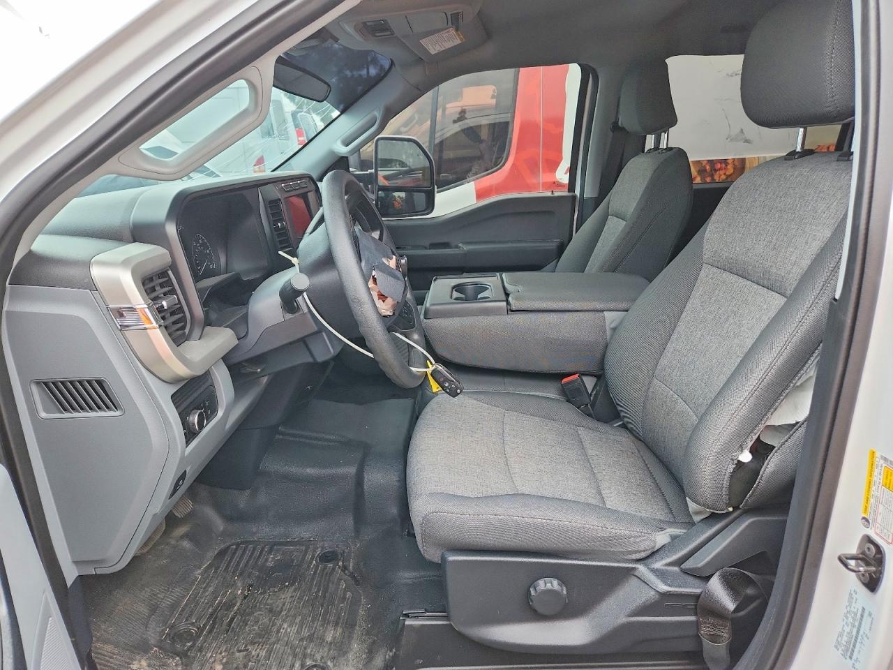2024 Ford F250 Super Duty - Фото 7