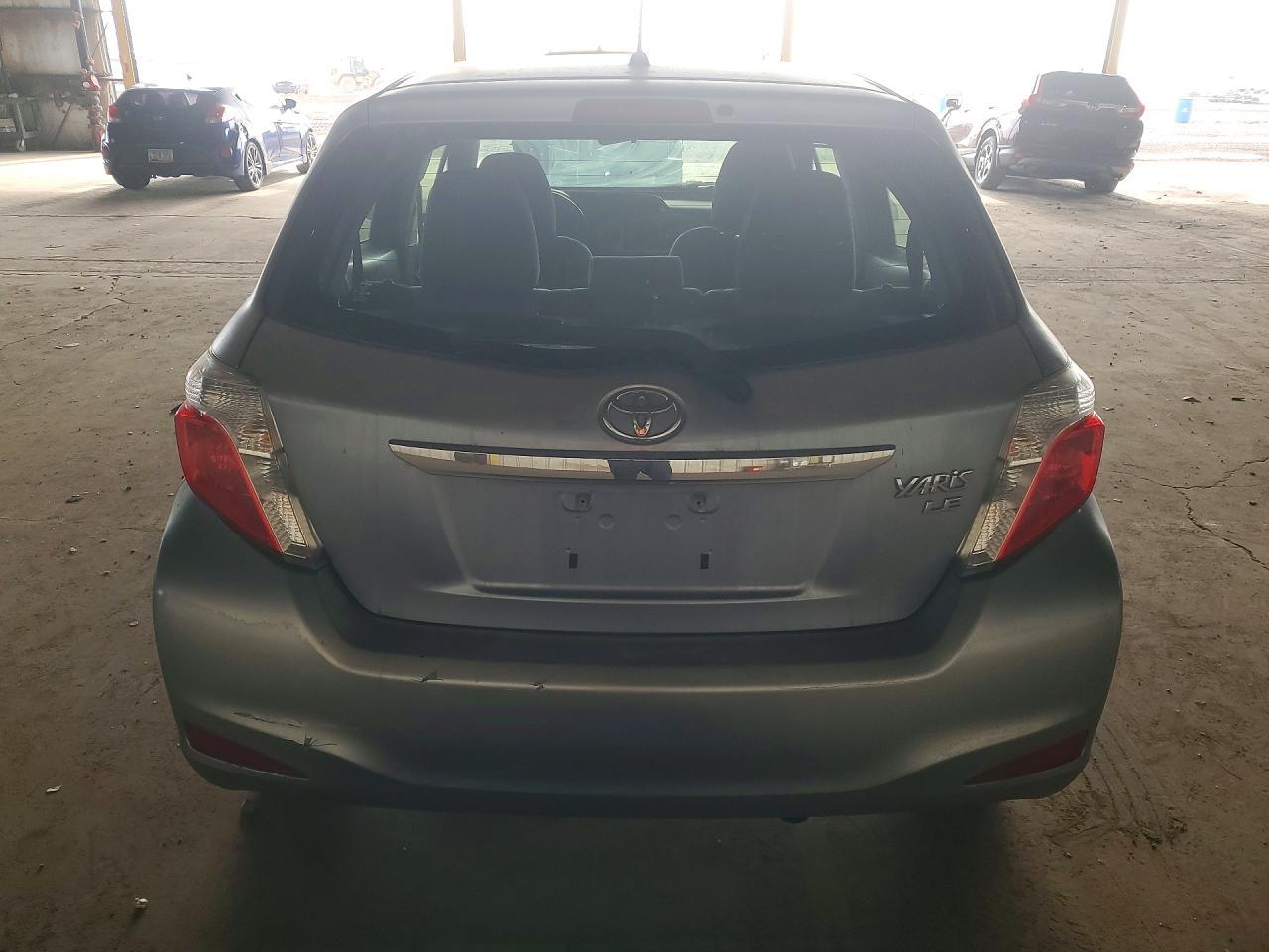 2013 Toyota Yaris 5-Door Le - Фото 7