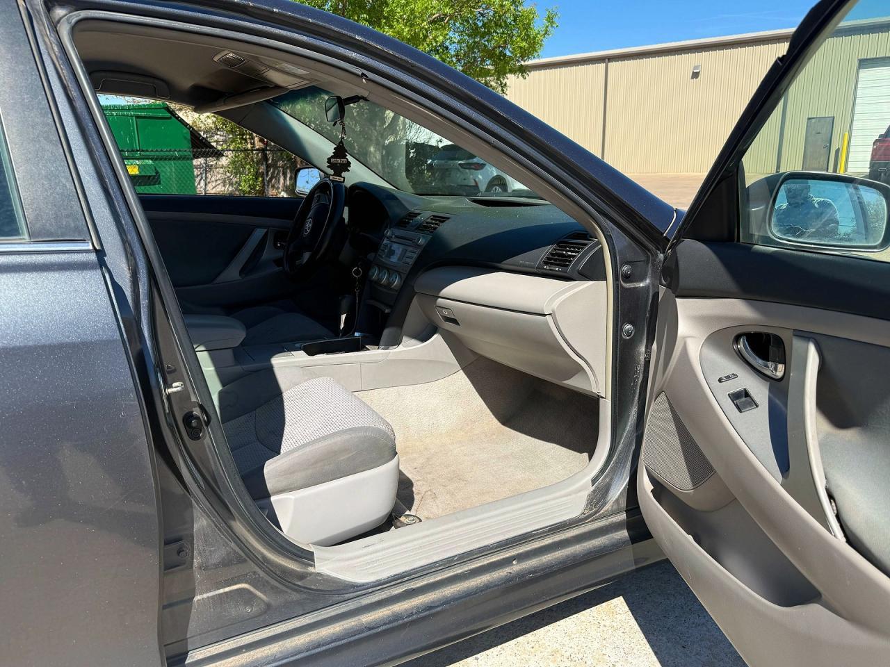 2009 Toyota Camry Se - Image 5