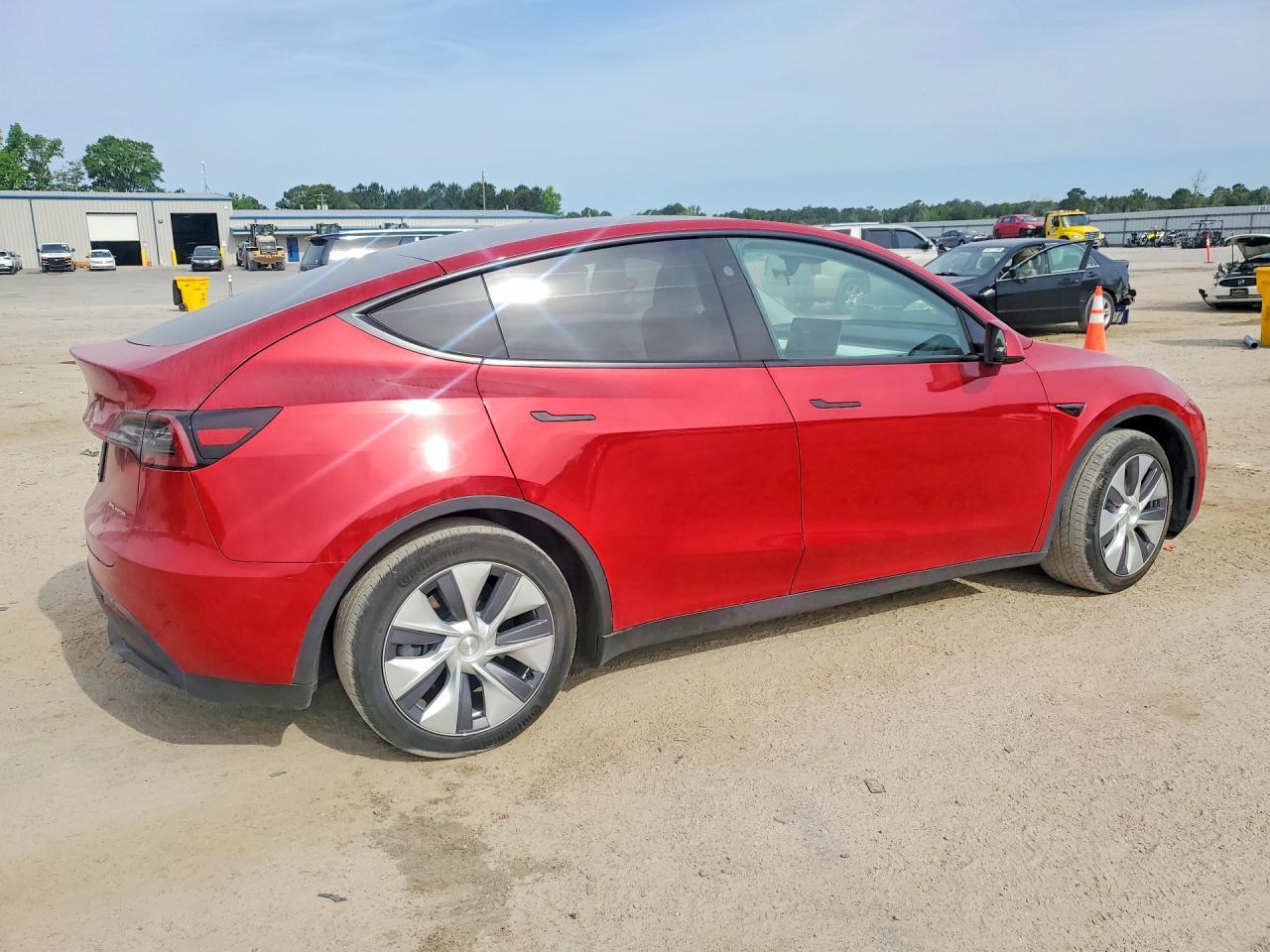 2023 Tesla Model Y - Image 3