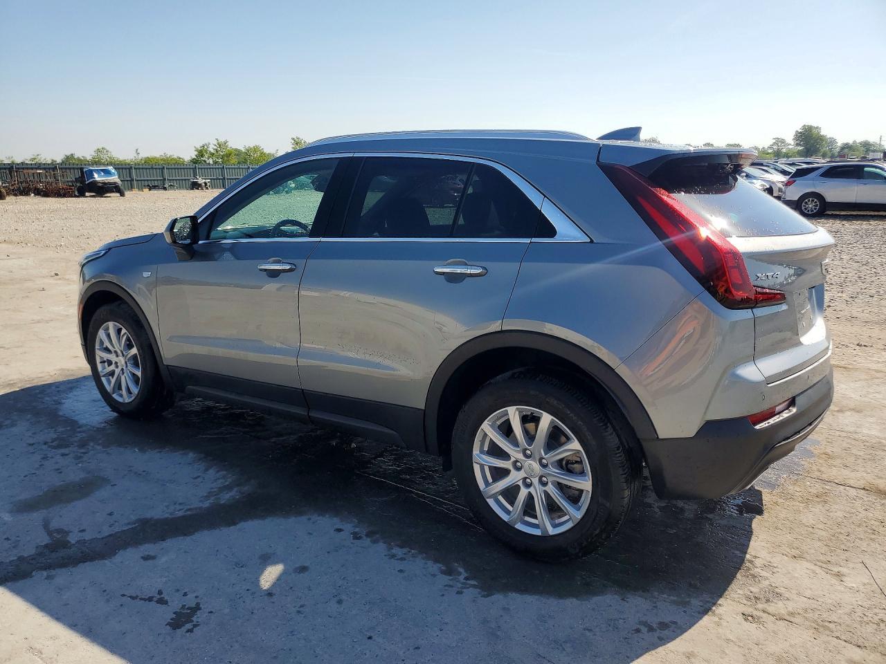 2023 Cadillac Xt4 Luxury - Image 2