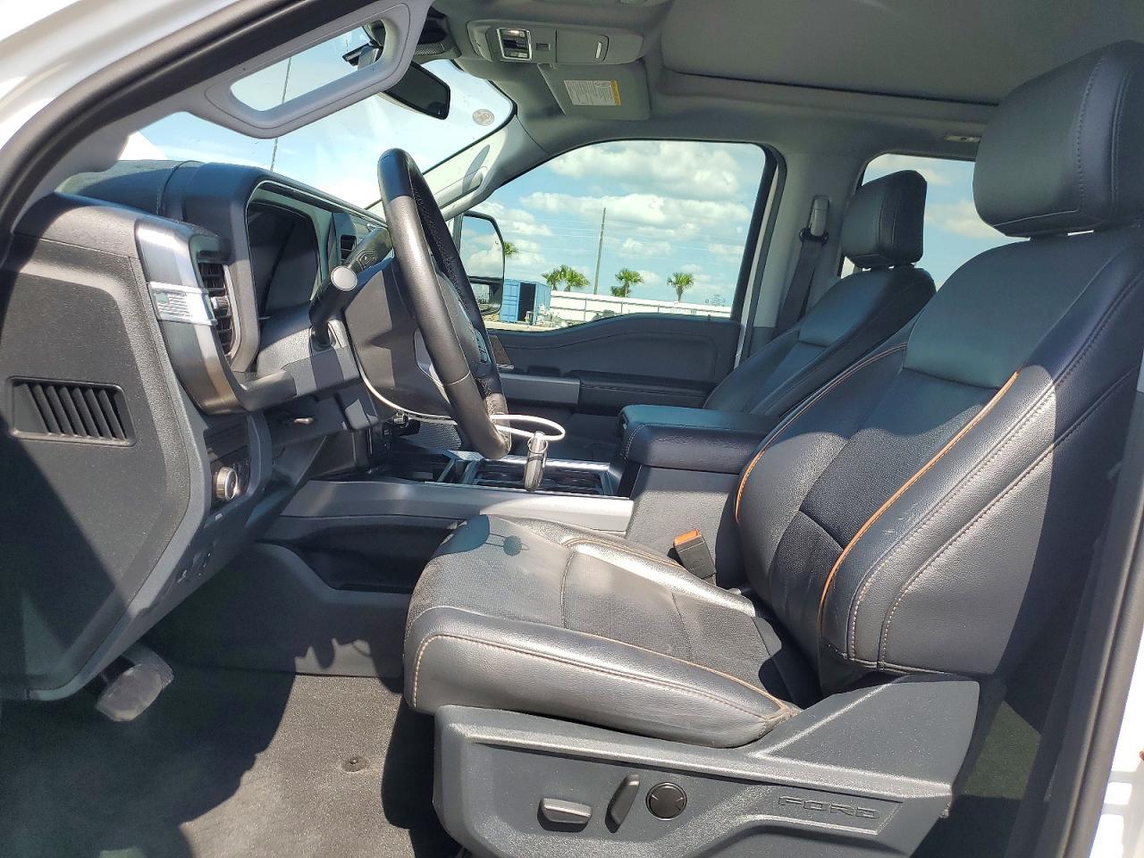 2025 Ford F250 Super Duty - Фото 7