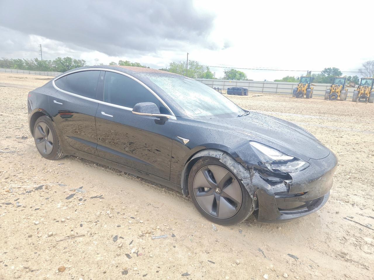 2019 Tesla Model 3 - Фото 4