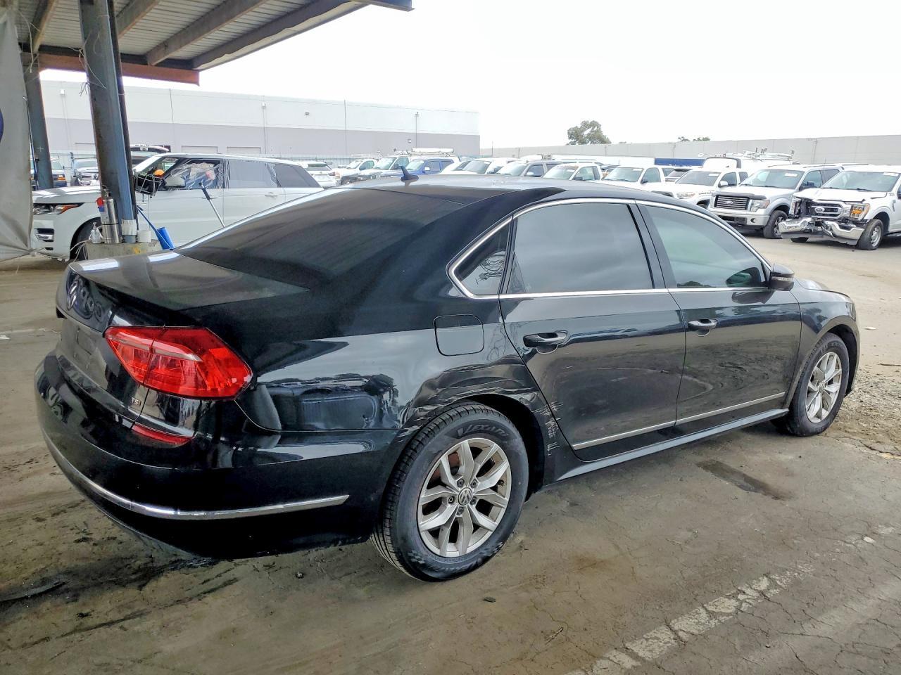 2016 Volkswagen Passat S - Image 3