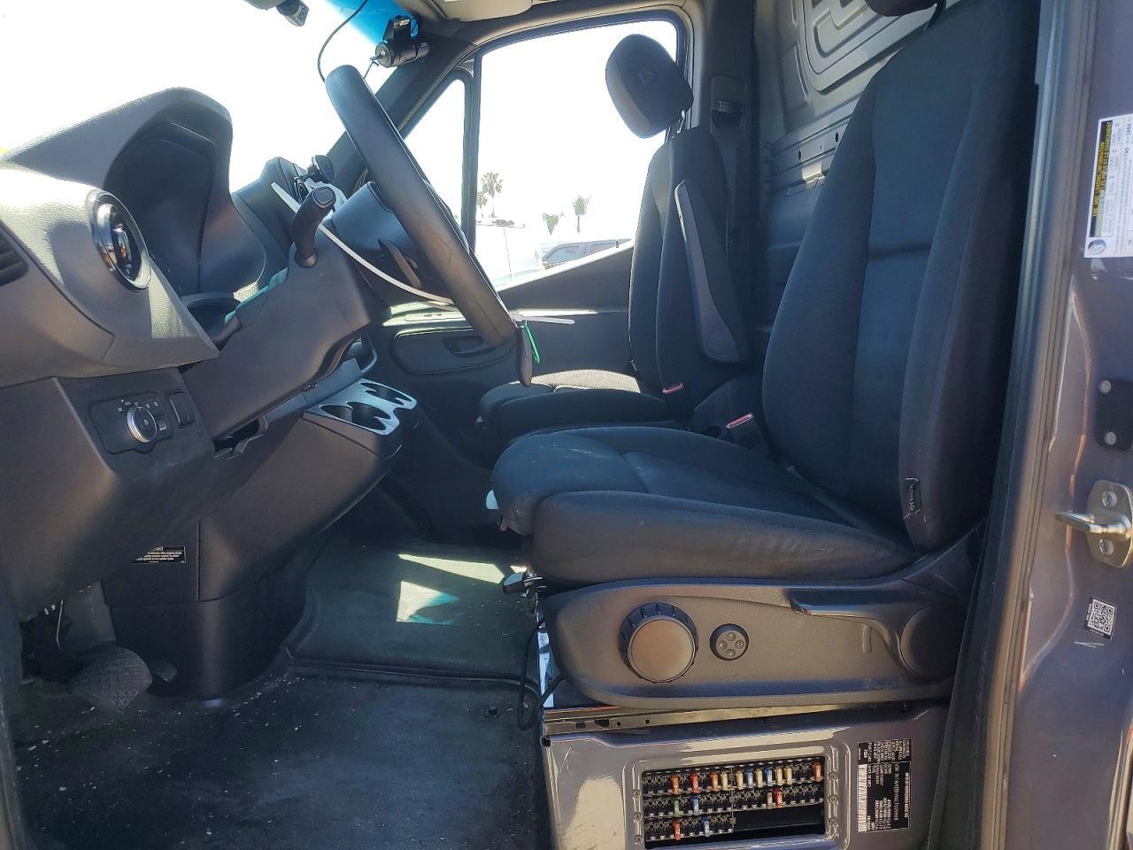 2020 Mercedes-Benz Sprinter 2500 - Image 7