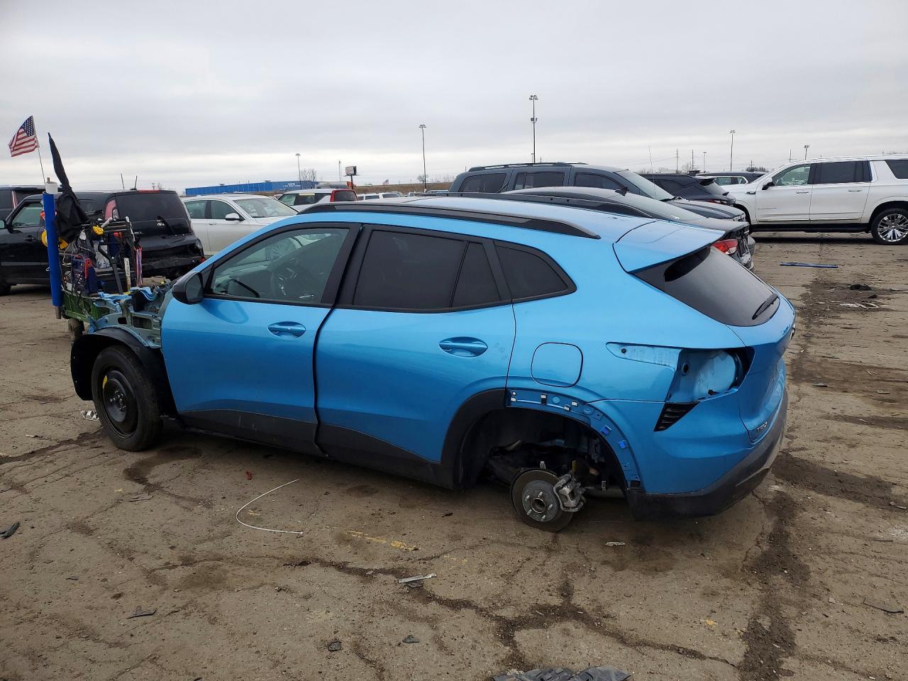 2025 Chevrolet Trax Activ - Image 2