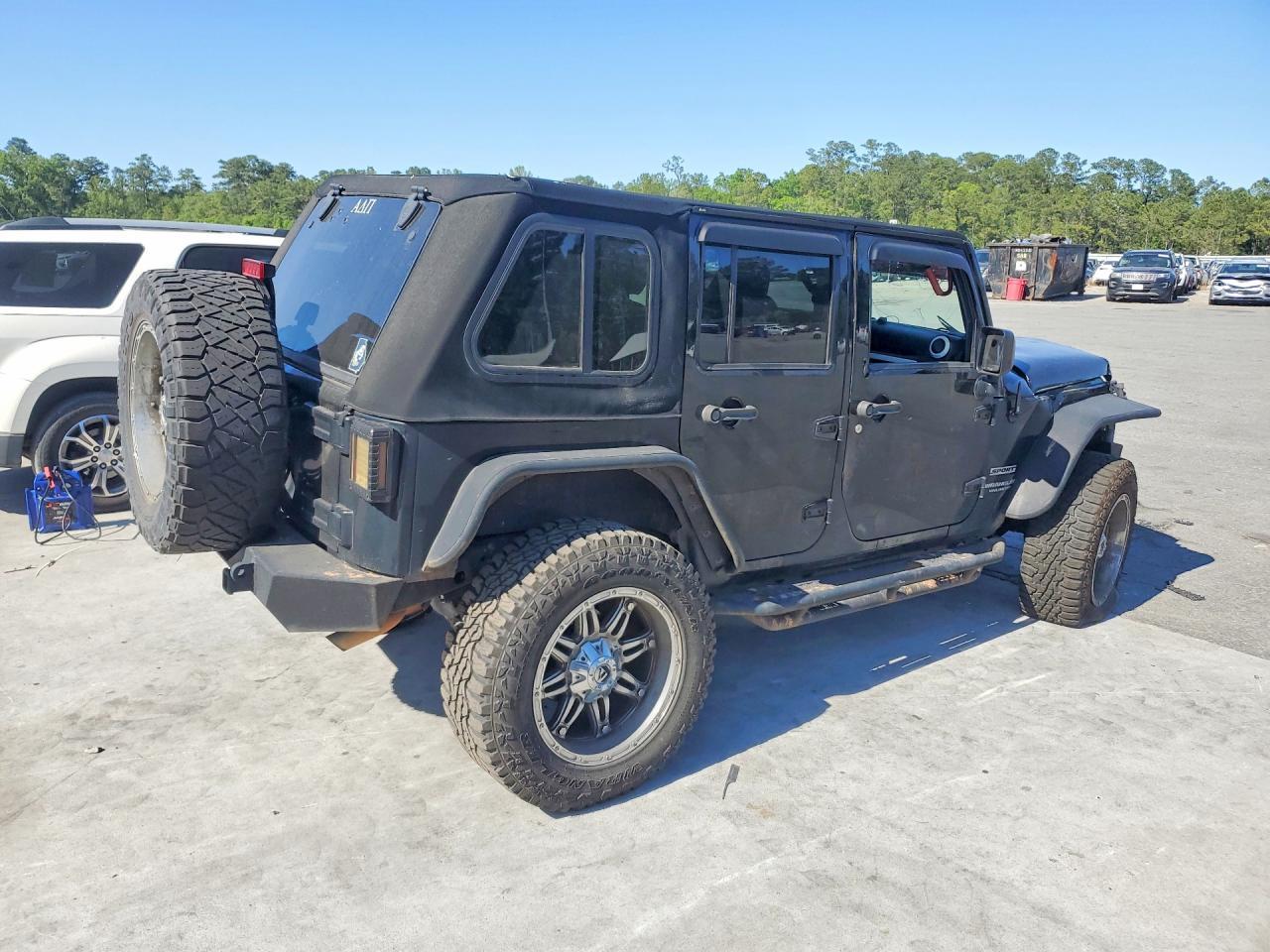 2016 Jeep Wrangler Unlimited Sport - Image 3