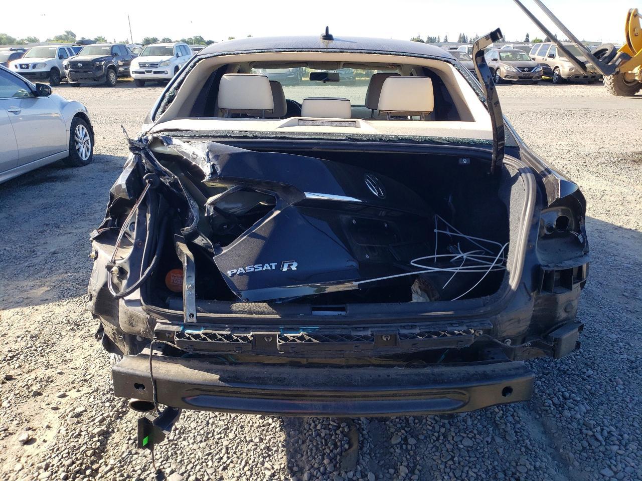 2017 Volkswagen Passat R-Line - Image 6