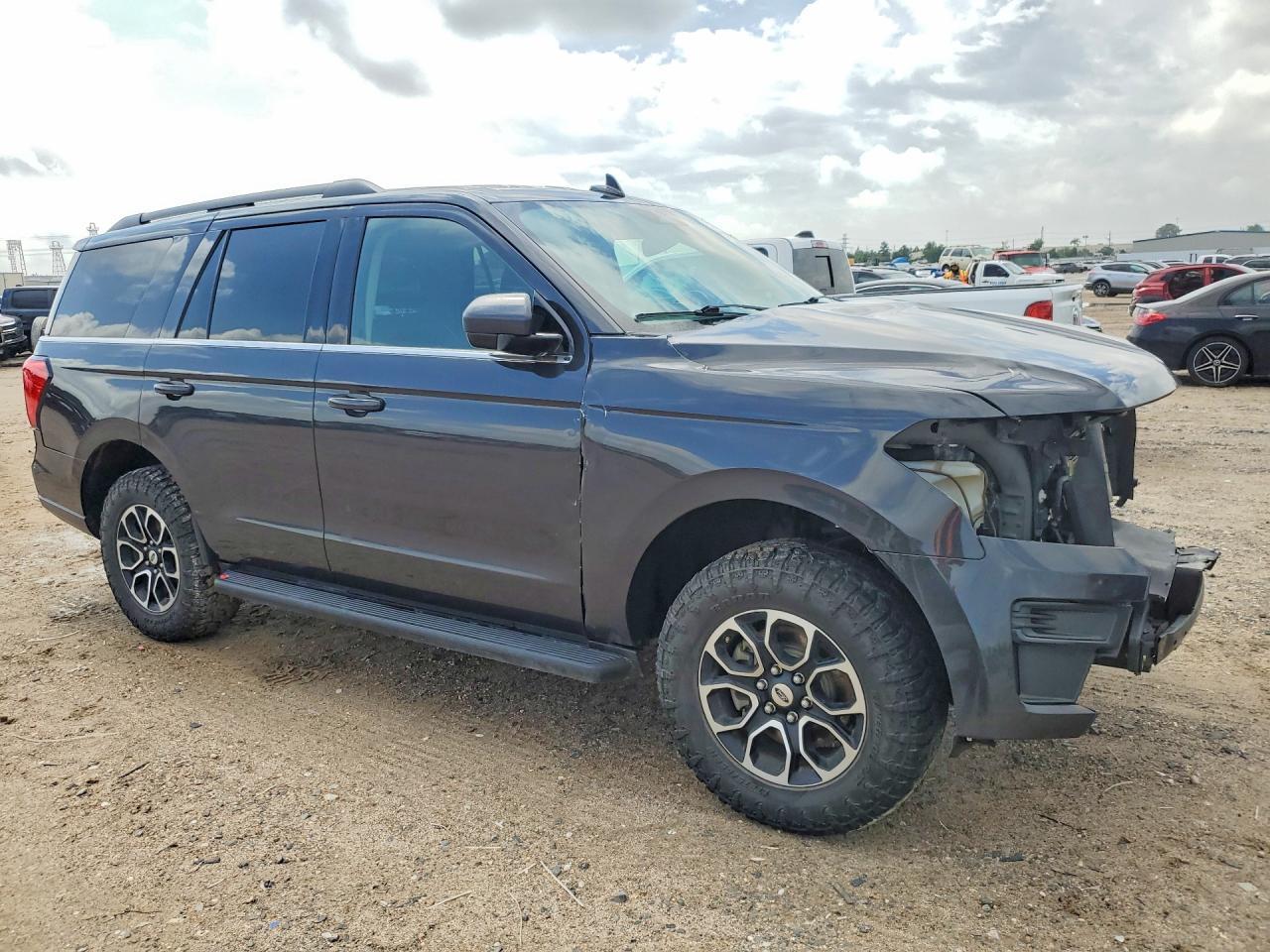 2023 Ford Expedition Xlt - Фото 4