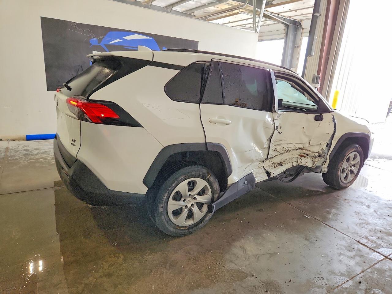 2021 Toyota Rav4 Le - Фото 3