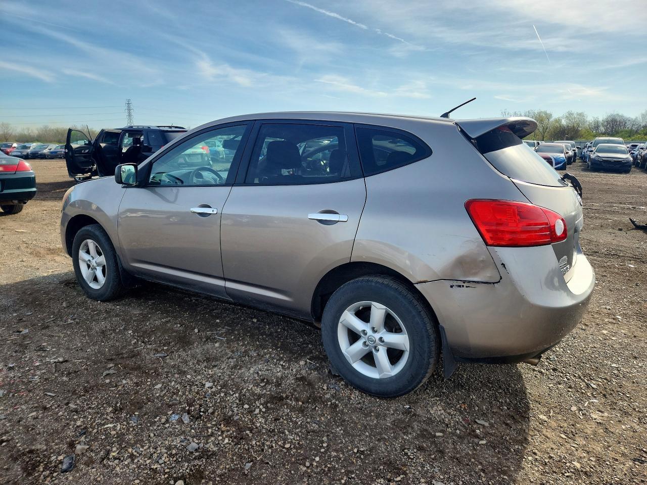 2010 Nissan Rogue S - Фото 2