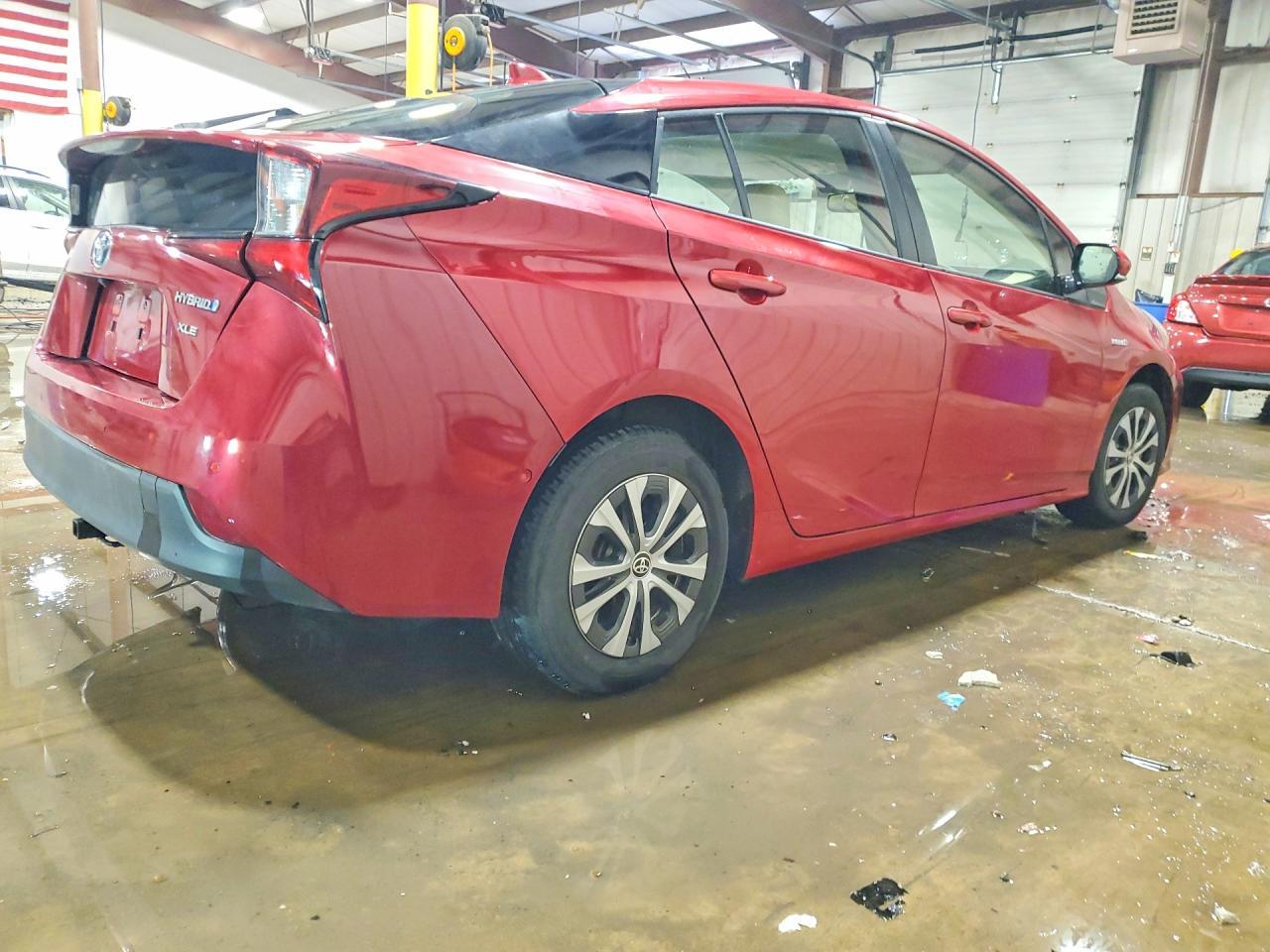 2019 Toyota Prius Xle Awd-E - Фото 3