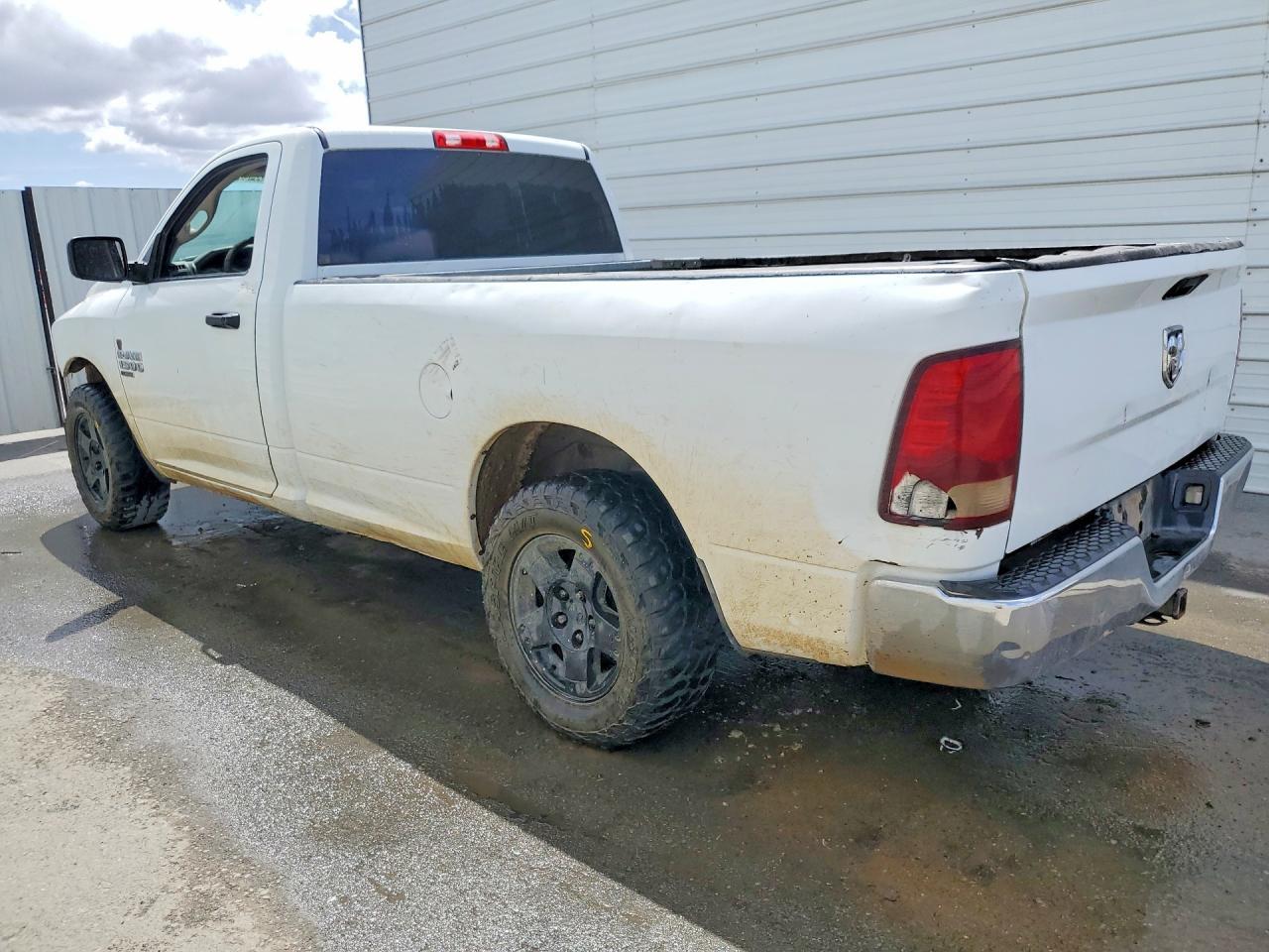 2022 Ram 1500 Classic Tradesman - Фото 2
