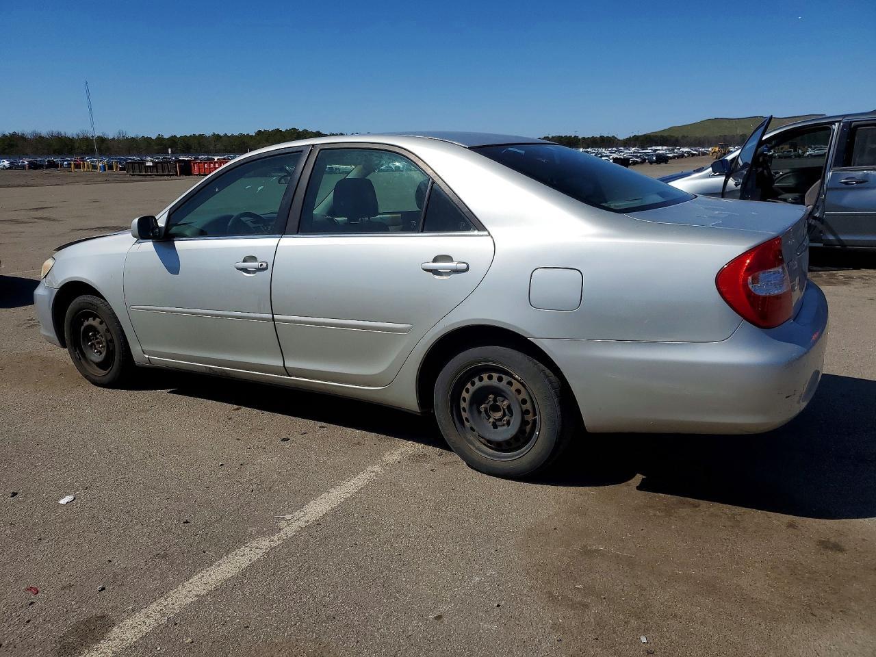 2003 Toyota Camry Le - Image 2