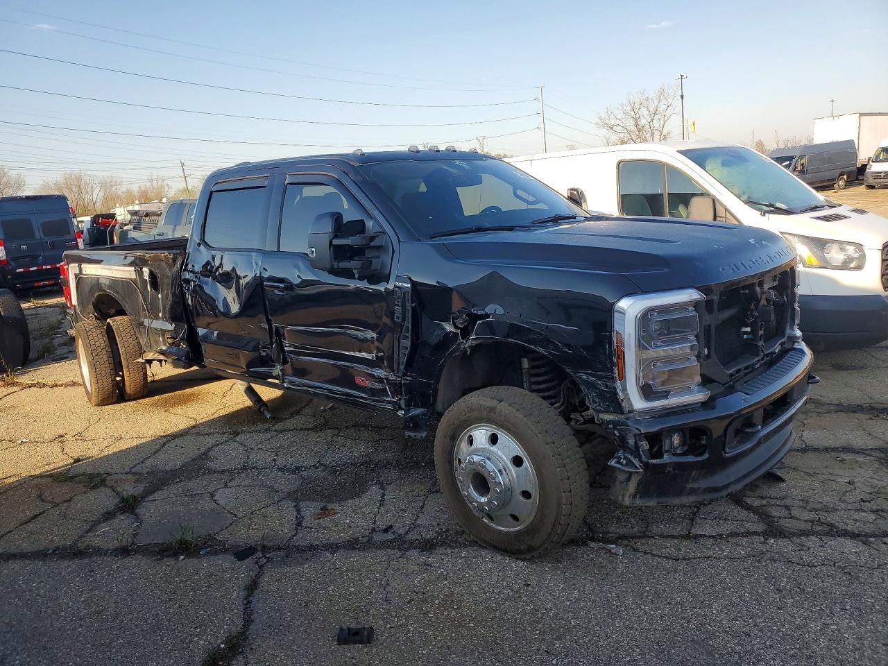 2026 Ford F450 Super Duty - Фото 4