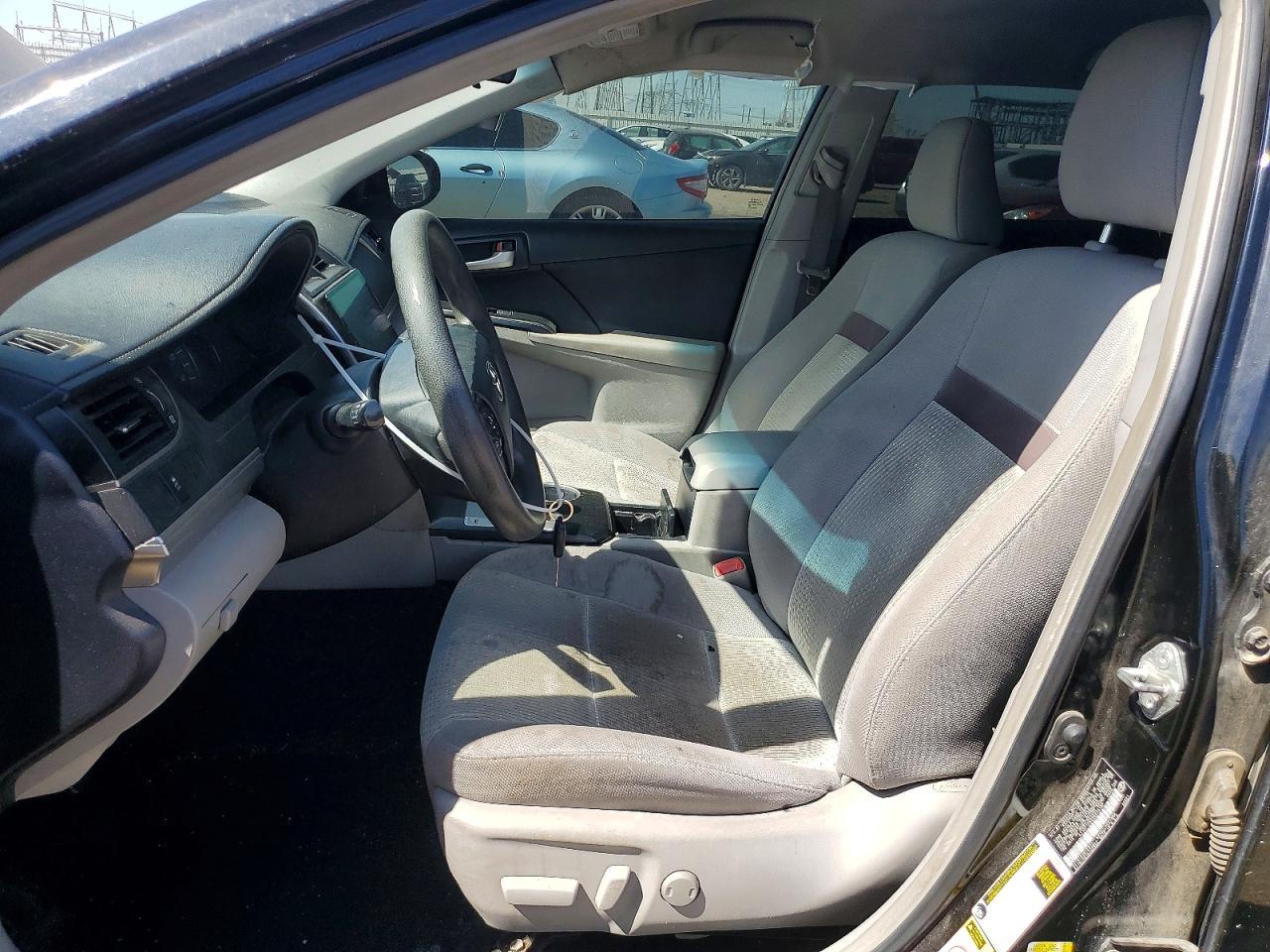2013 Toyota Camry L - Фото 7
