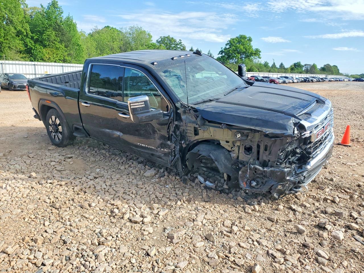 2024 GMC Sierra K2500 Denali - Image 4