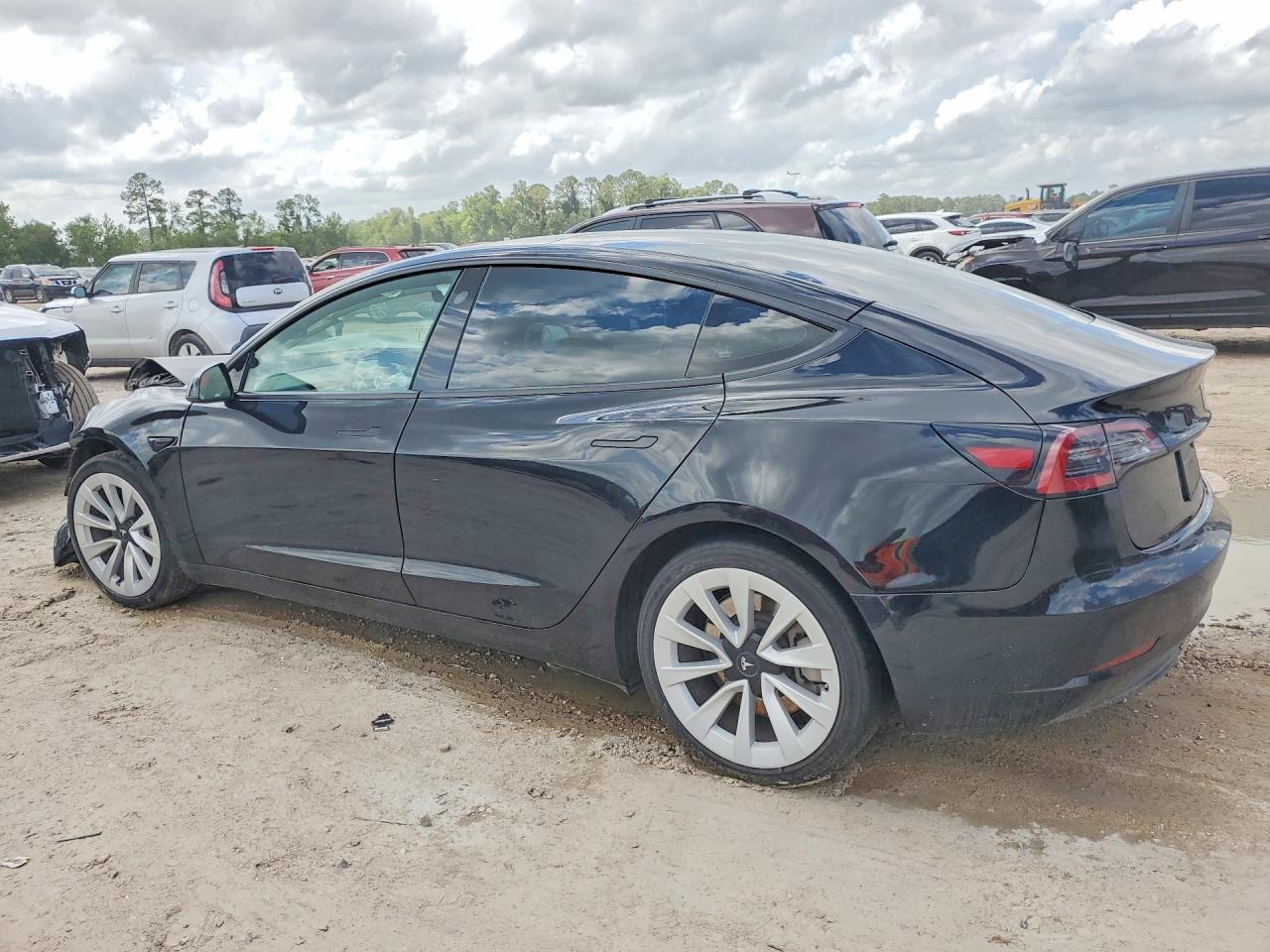 2023 Tesla Model 3 - Image 2