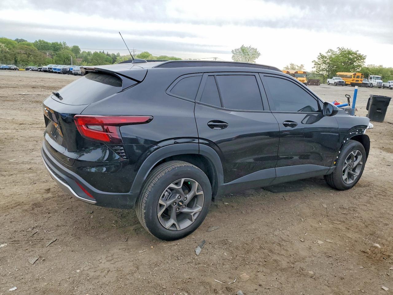 2025 Chevrolet Trax 1Lt - Фото 3