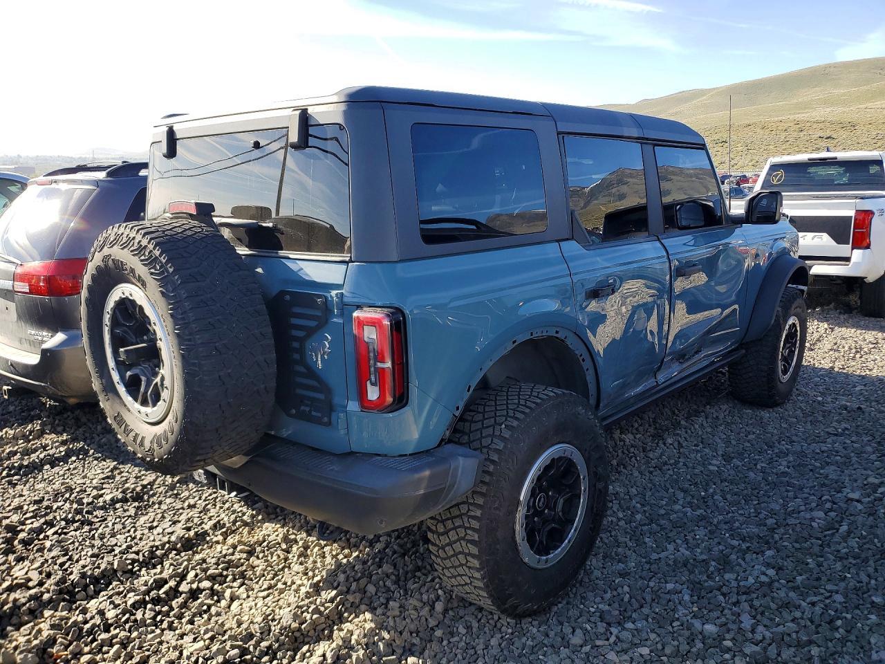 2021 Ford Bronco Base - Image 3