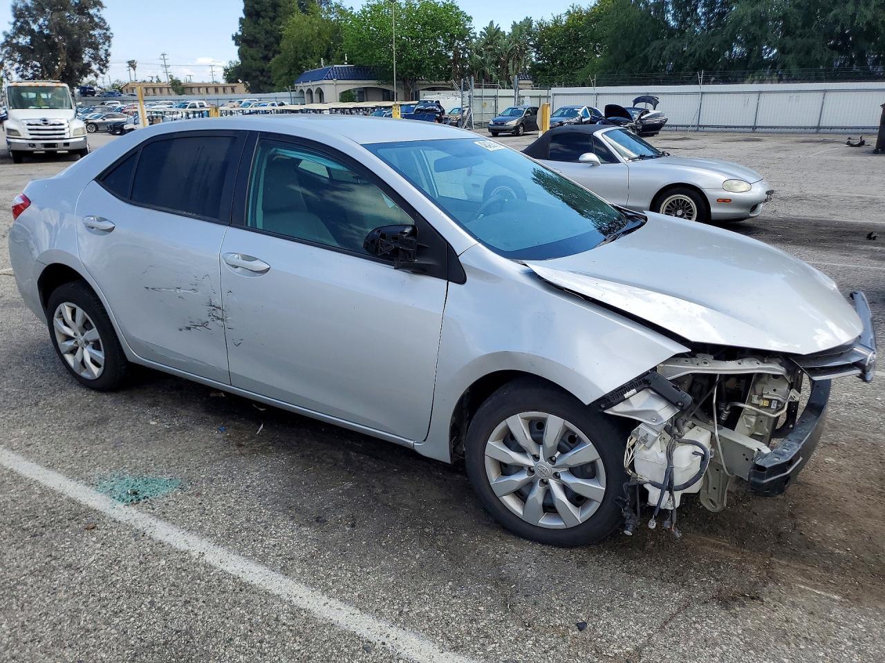 2015 Toyota Corolla Le - Фото 4