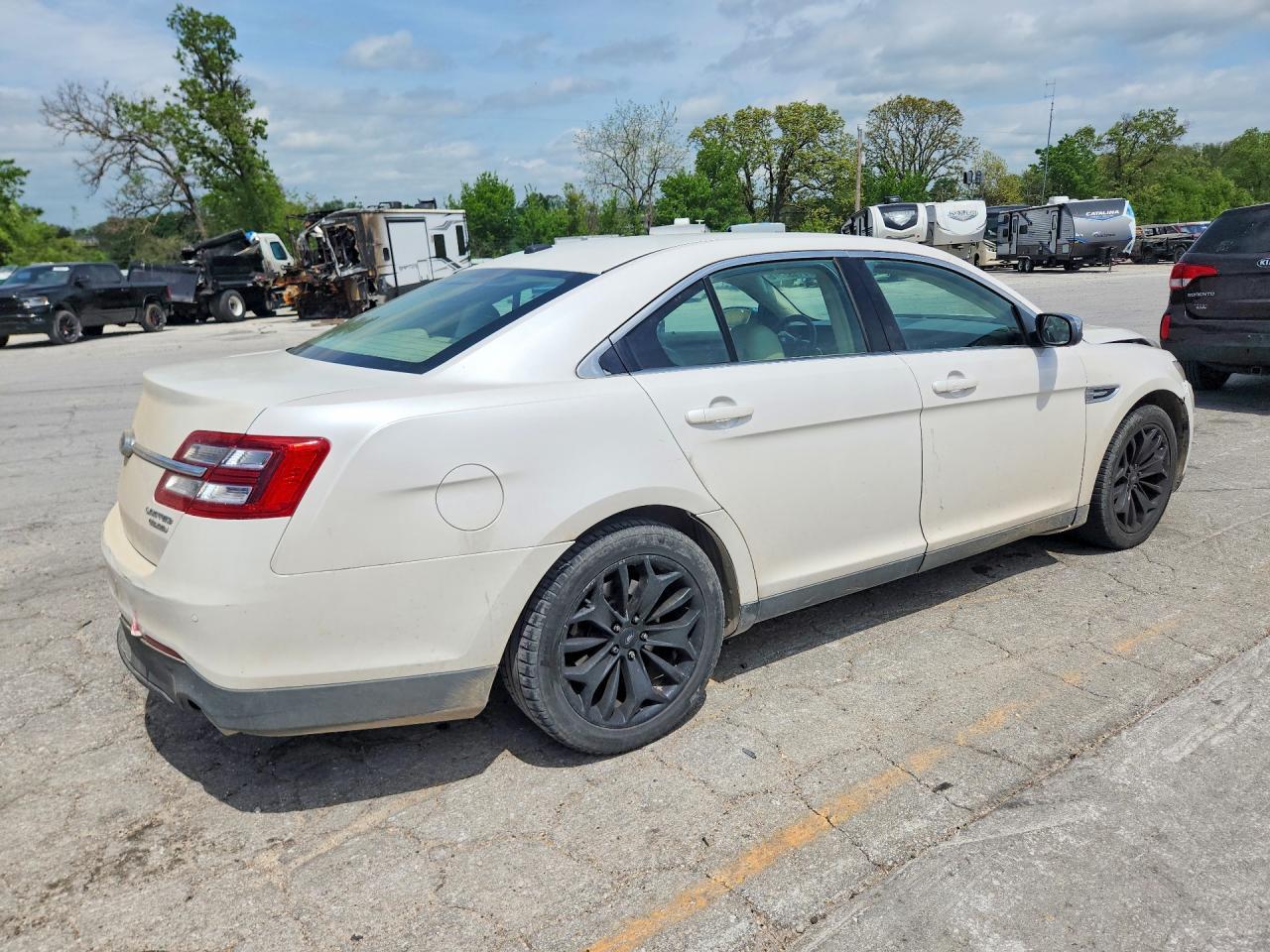 2013 Ford Taurus Limited - Фото 3