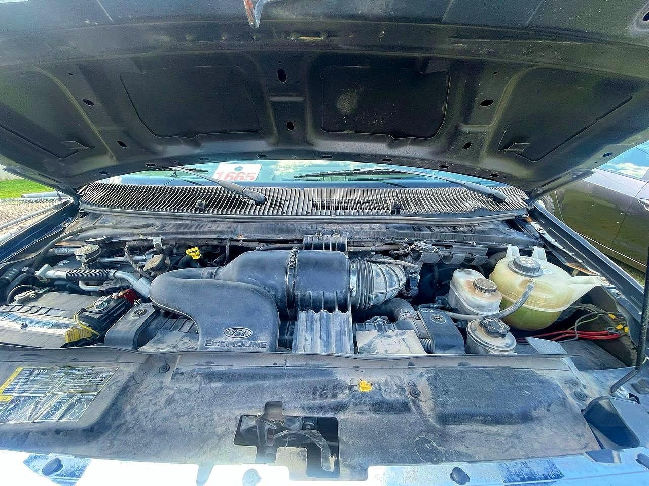 2011 Ford Econoline E350 Super Duty Wagon - Фото 7