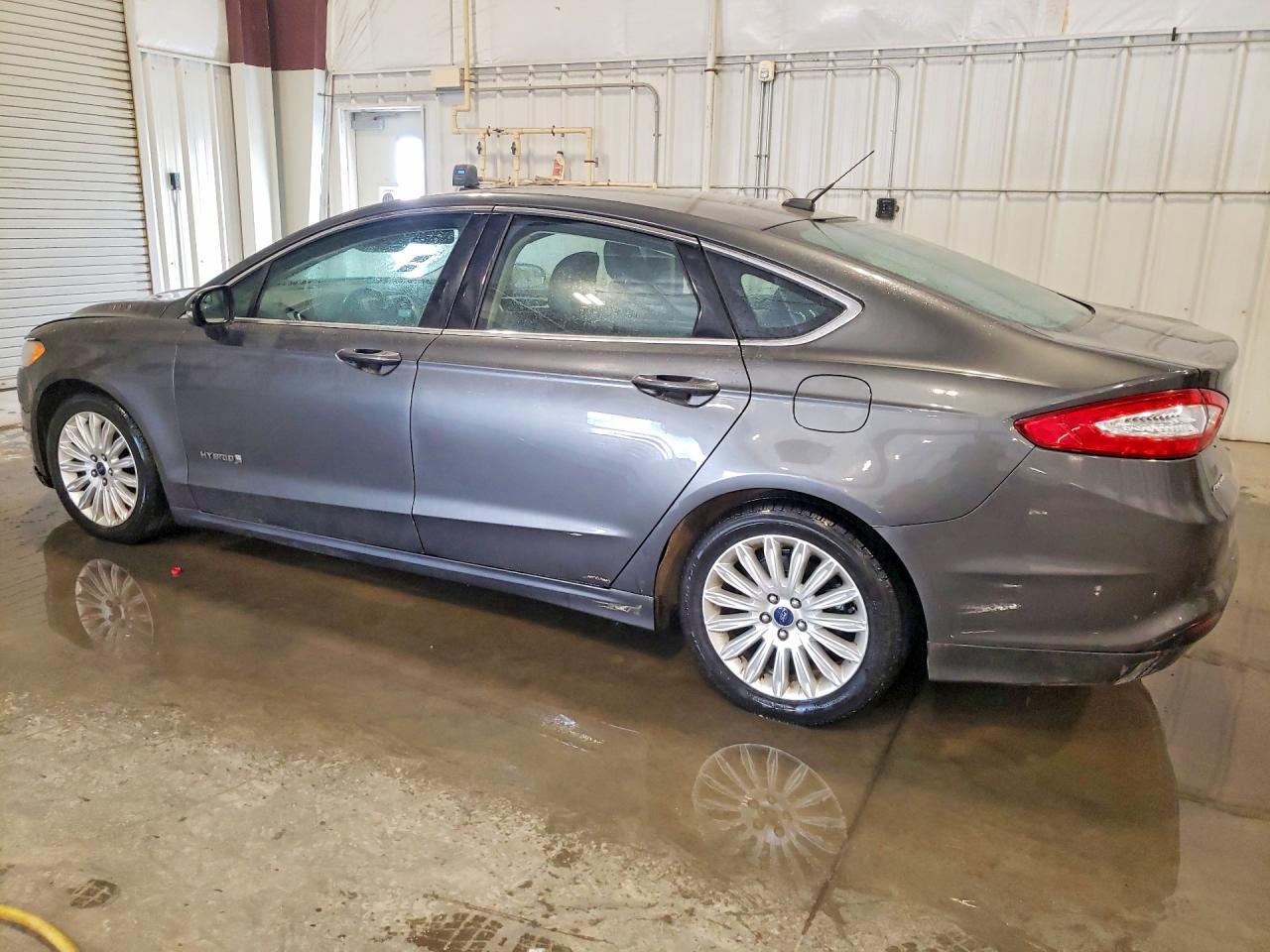2015 Ford Fusion Se Hybrid - Фото 2