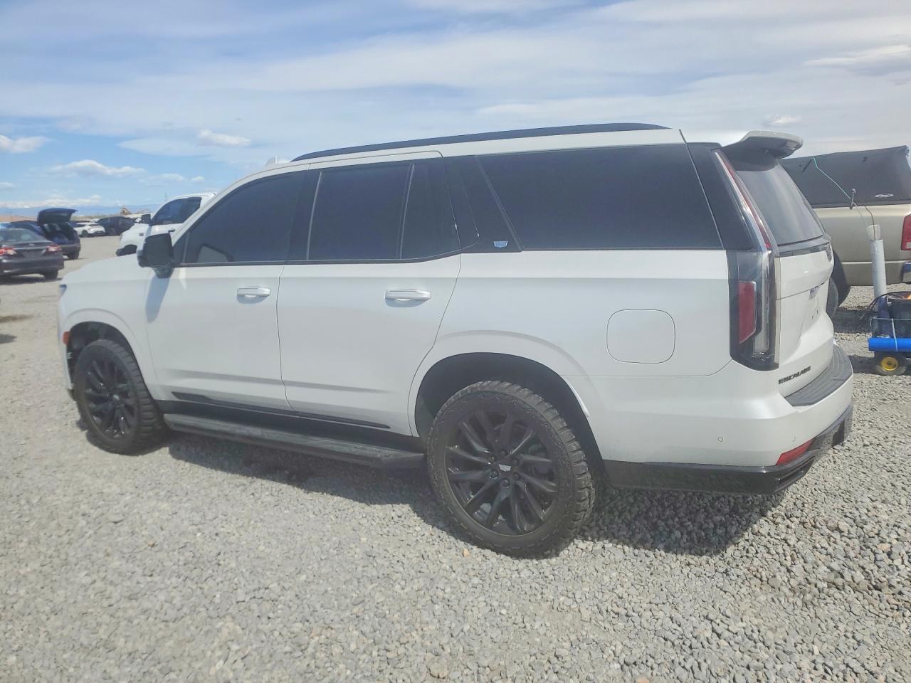 2021 Cadillac Escalade Sport - Фото 2