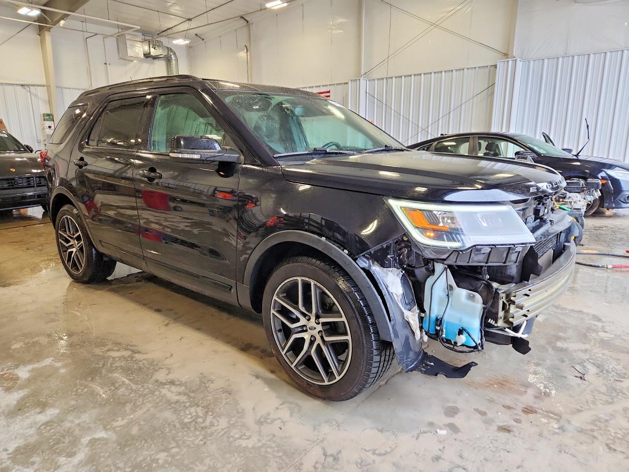 2018 Ford Explorer Sport - Image 4