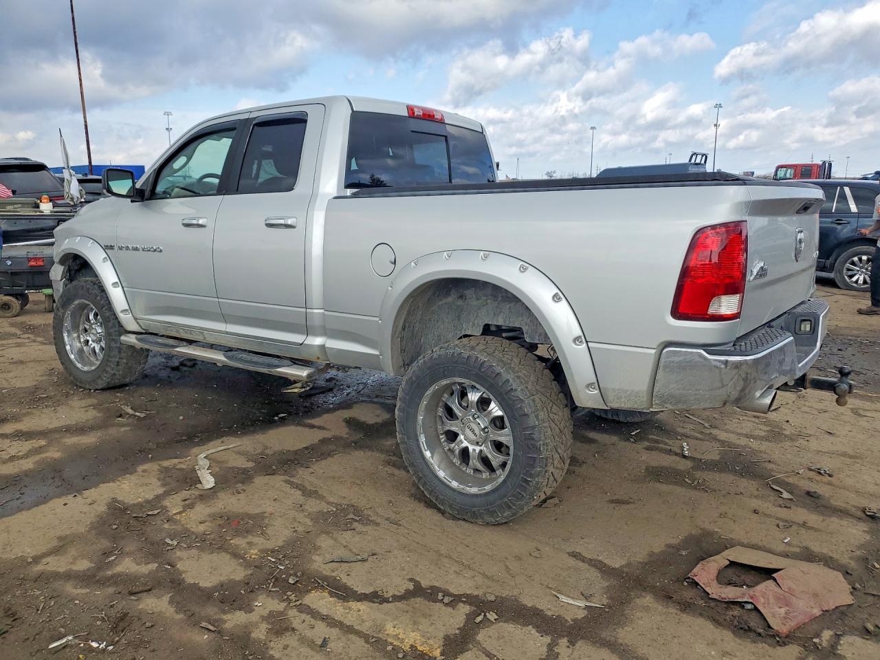 2011 Dodge Ram 1500 - Фото 2