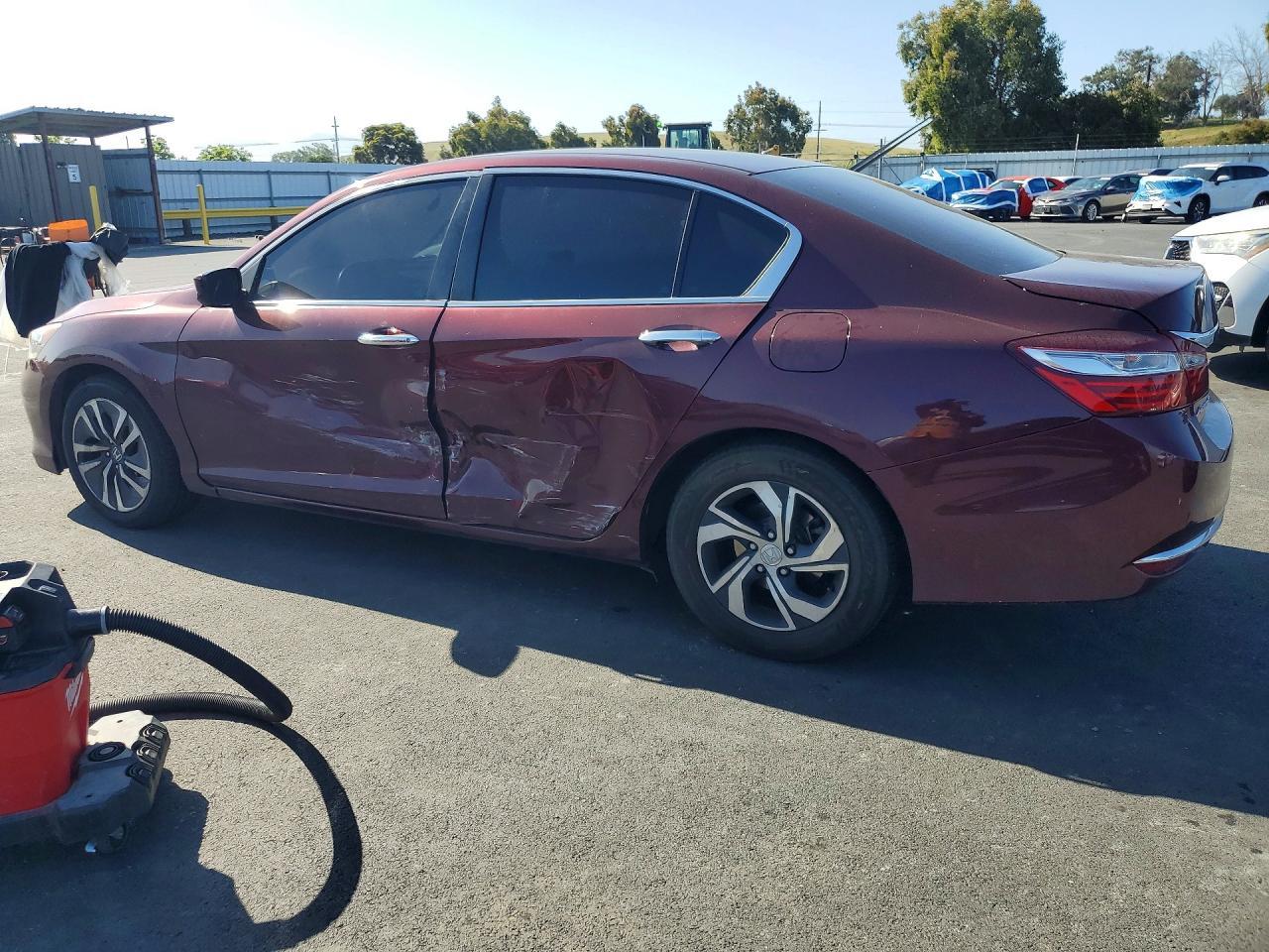2017 Honda Accord Lx - Фото 2